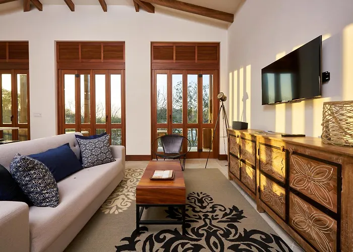 Alouatta En Catalinas - Beachfront For 6 People *